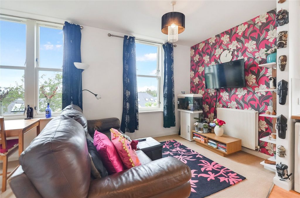 Property photo 1 of 12 Reception