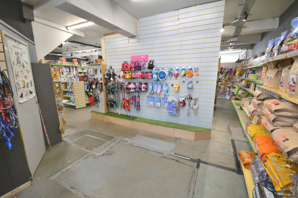 Property photo 3 of 7 Shop Floor