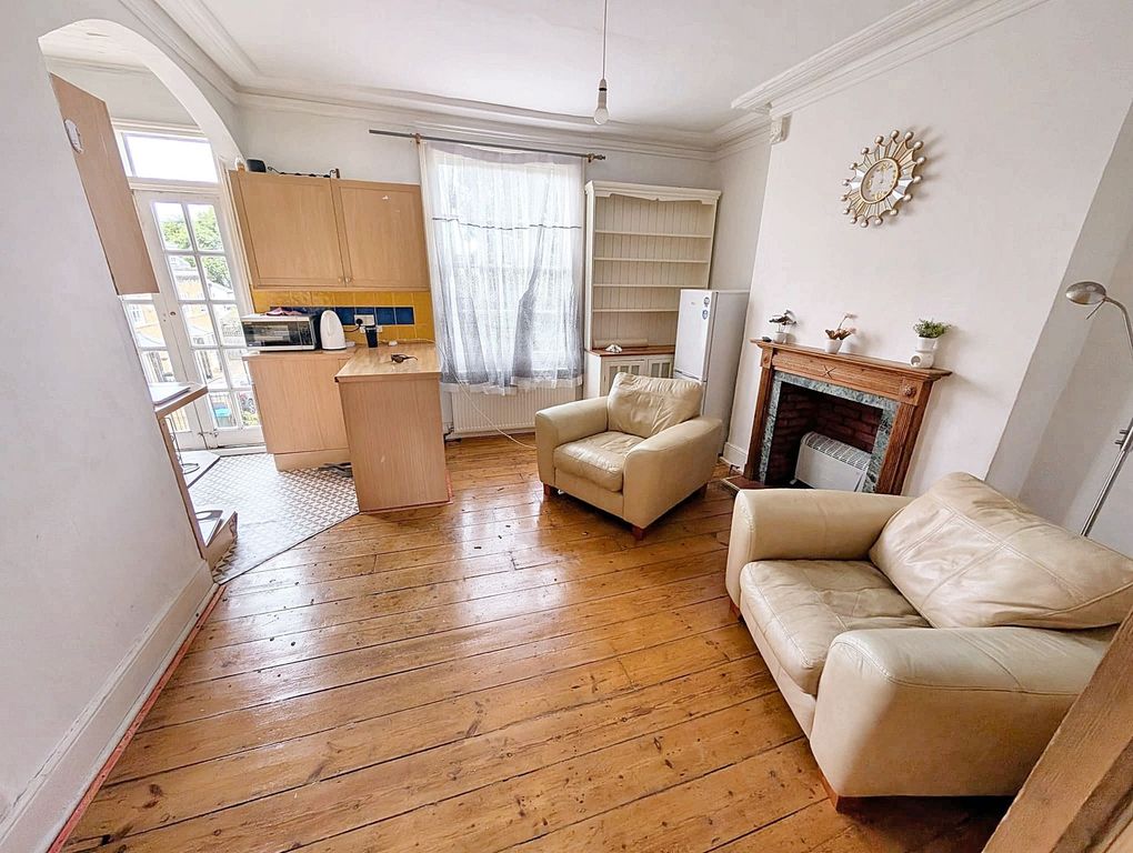 Property photo 3 of 12