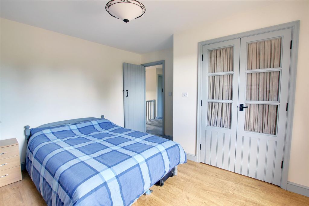 Property photo 3 of 26