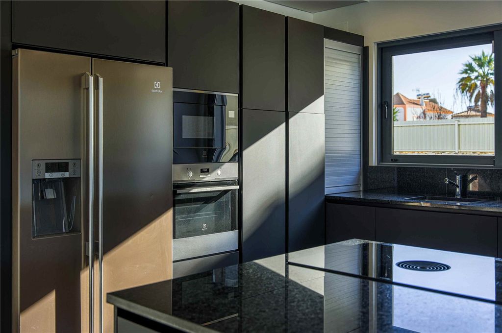 Property photo 3 of 15 Picture No. 19