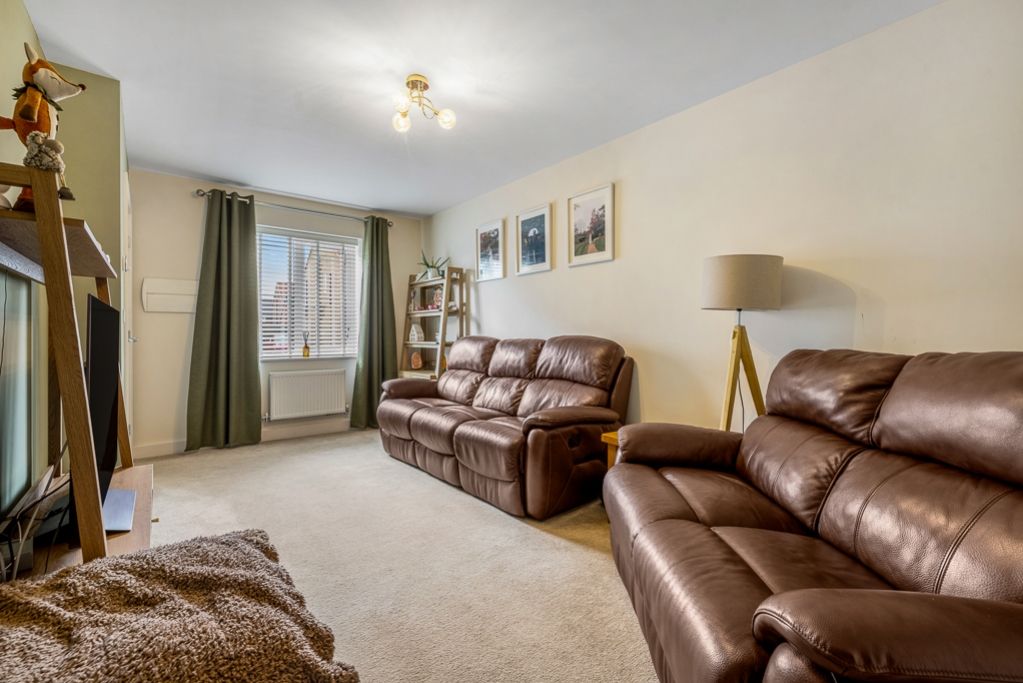 Property photo 2 of 27 48 Pheasant Street (Holbeach)-15