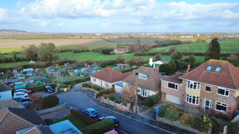 Property photo 3 of 34 Setting