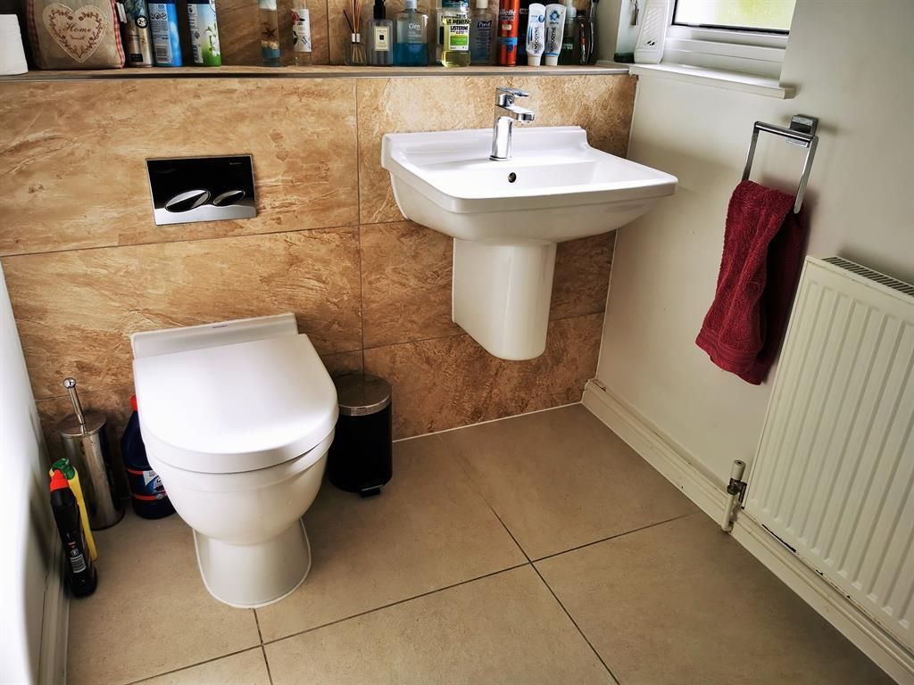 Property photo 2 of 9