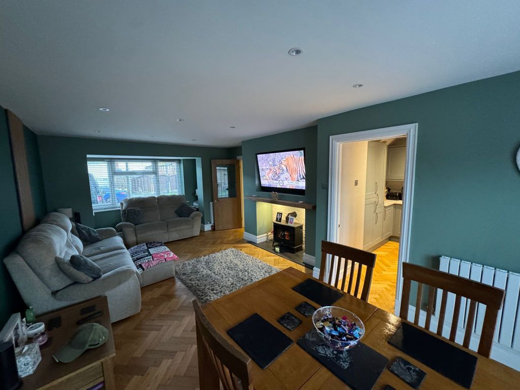 Property photo 3 of 10 Lounge-Diner.Jpeg