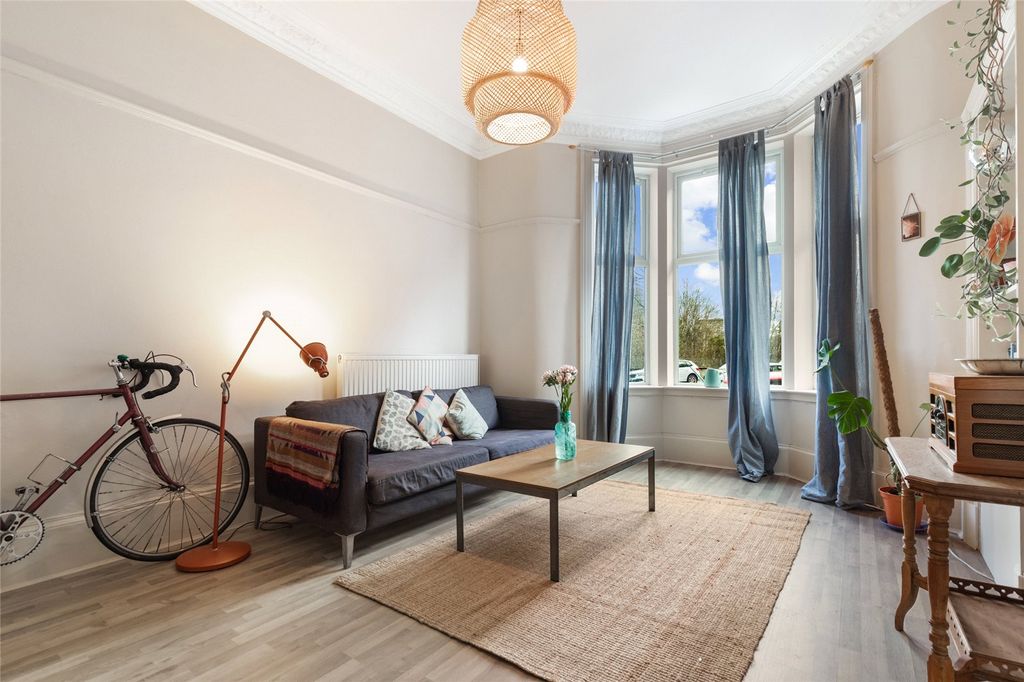 Property photo 3 of 22 Picture No. 23