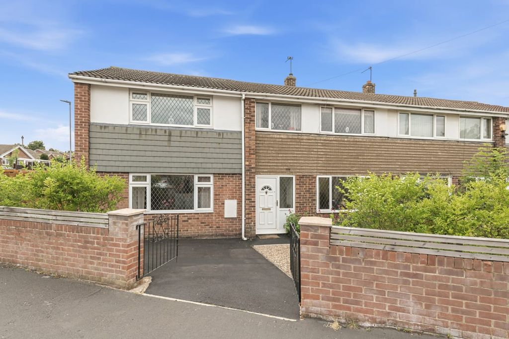 Property photo 2 of 36