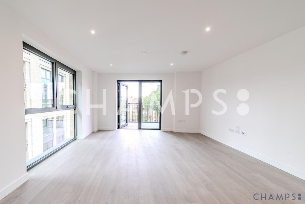 Property photo 3 of 16 Gallery