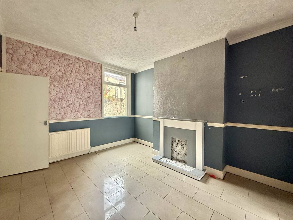 Property photo 3 of 8 Picture No. 04