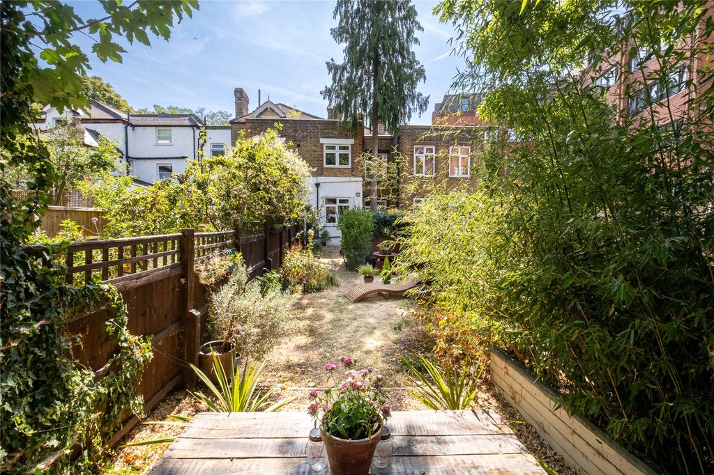 Property photo 2 of 10 Picture No. 22