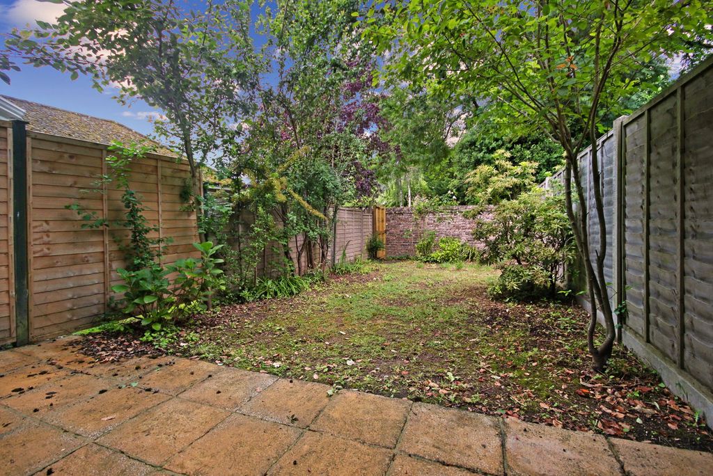 Property photo 2 of 9