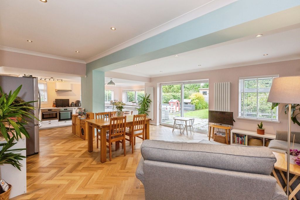 Property photo 2 of 28 Photo