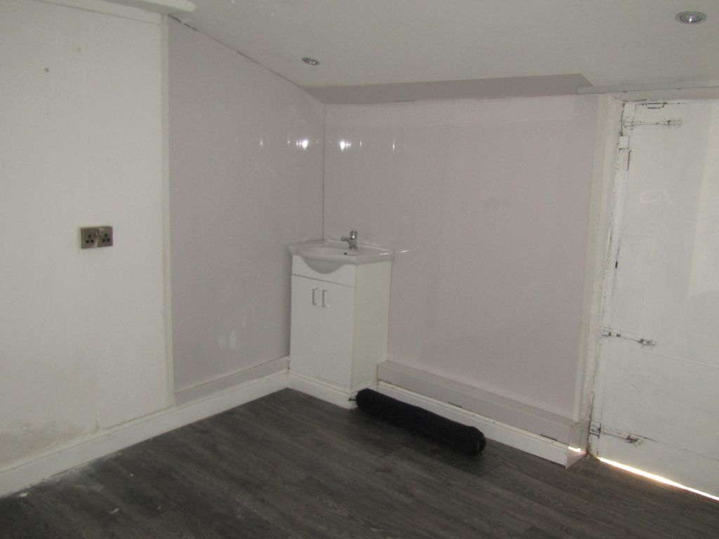Property photo 3 of 5 Internal