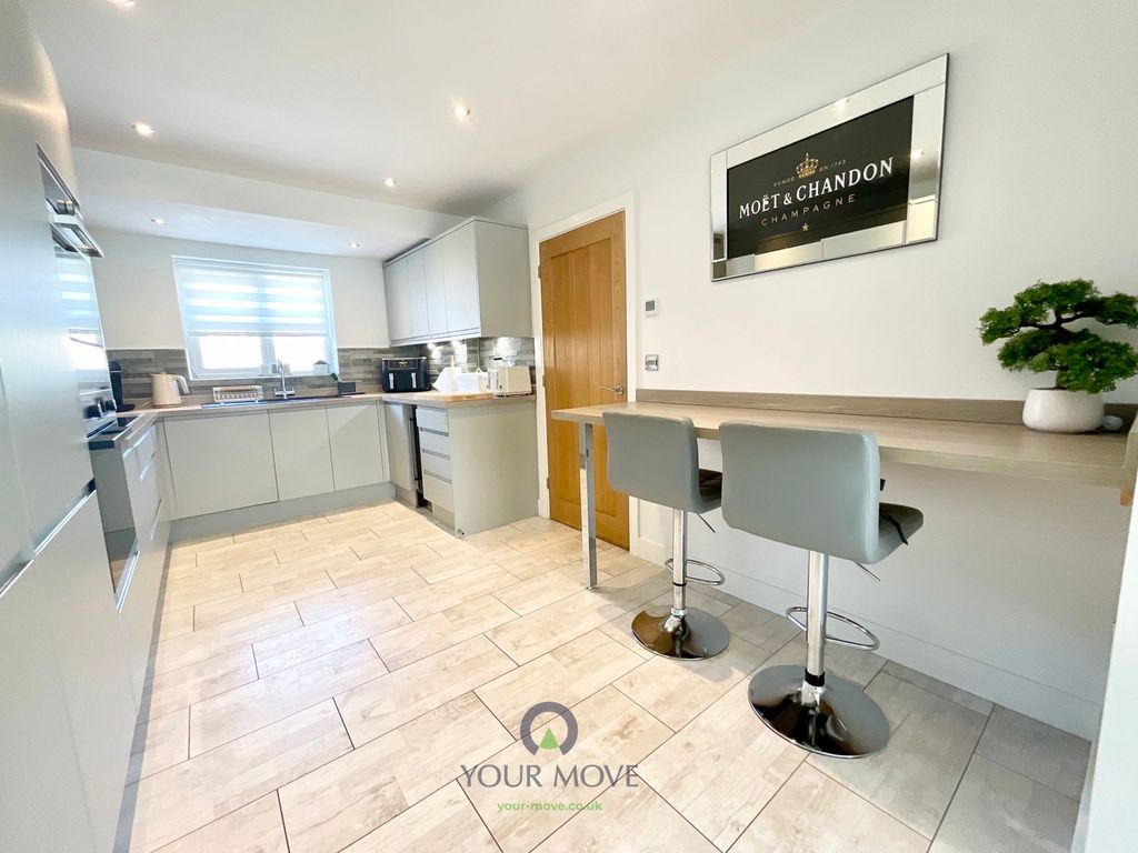 Property photo 3 of 25 Pbox-Img.Jpg