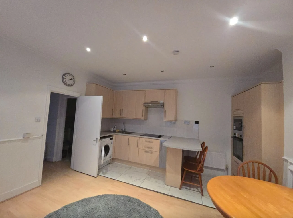 Property photo 2 of 5