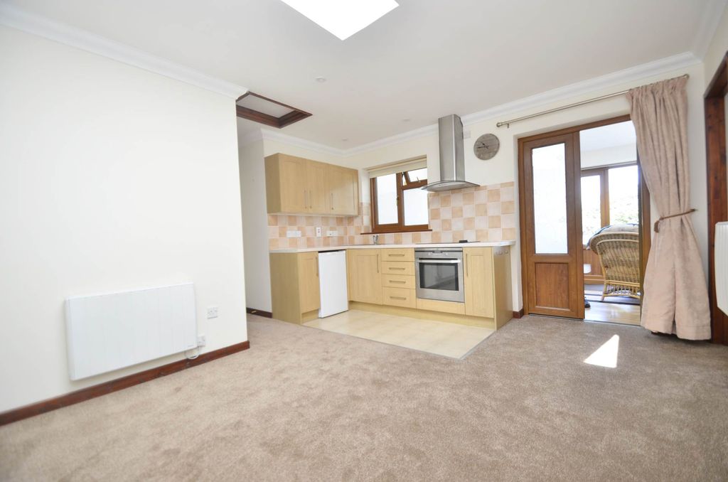 Property photo 1 of 3