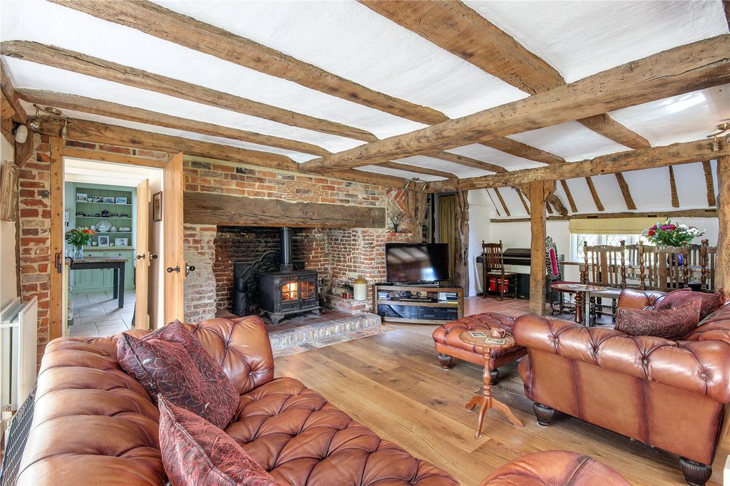 Property photo 3 of 21 Sitting Room