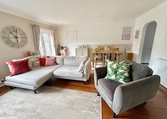 Property photo 2 of 14