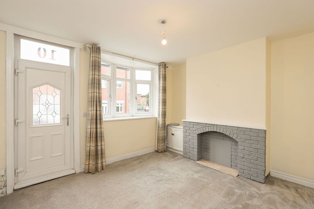 Property photo 2 of 14