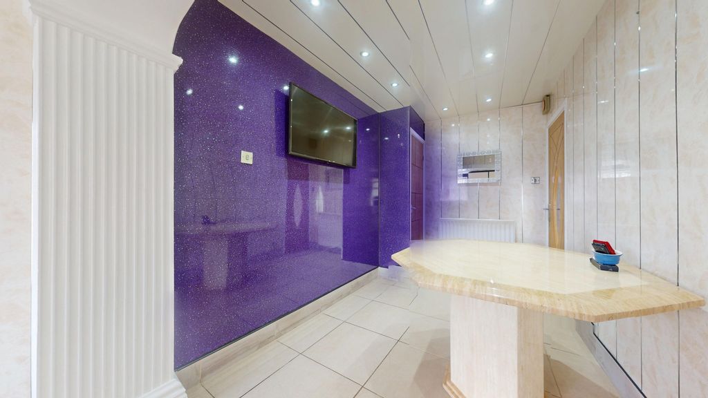 Property photo 3 of 23 3804776