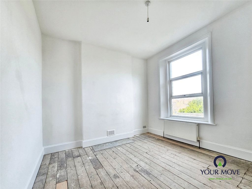 Property photo 3 of 12 Picture No. 02
