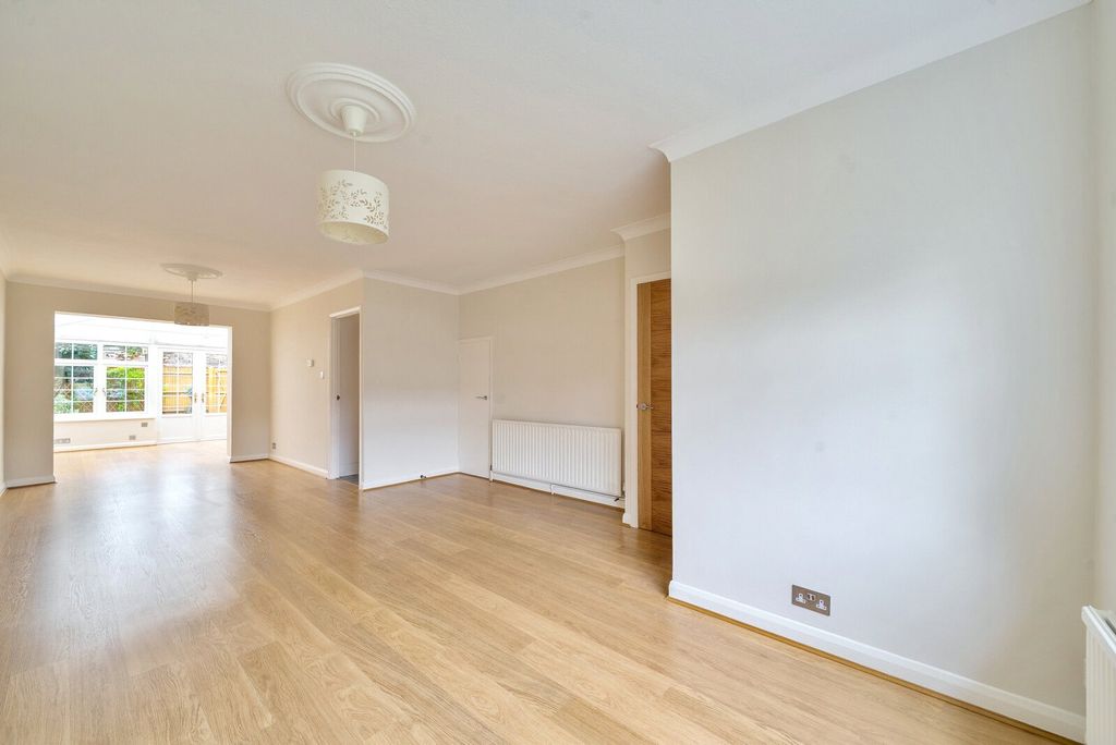 Property photo 2 of 13 1361225-13-68Dcf7...