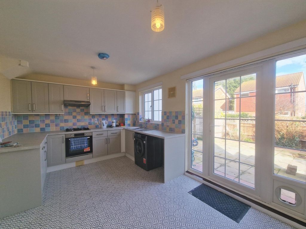 Property photo 3 of 15 Photo 10