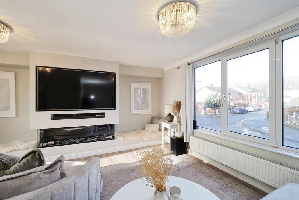 Property photo 2 of 19 Img_4524