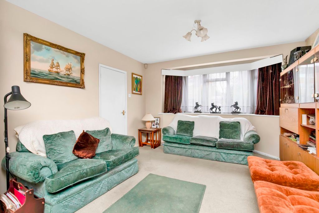 Property photo 2 of 21