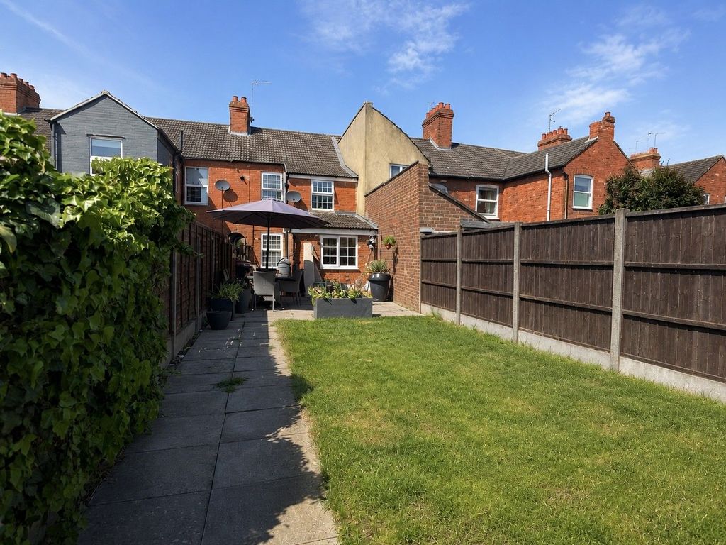 Property photo 2 of 11