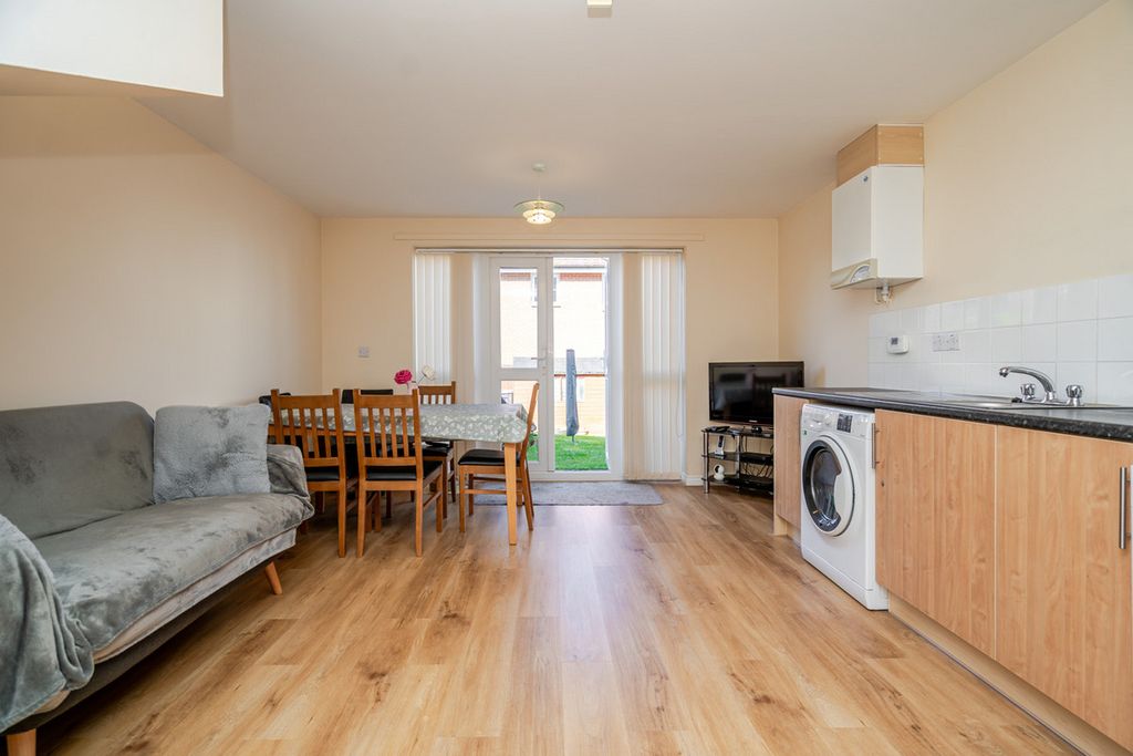 Property photo 3 of 20