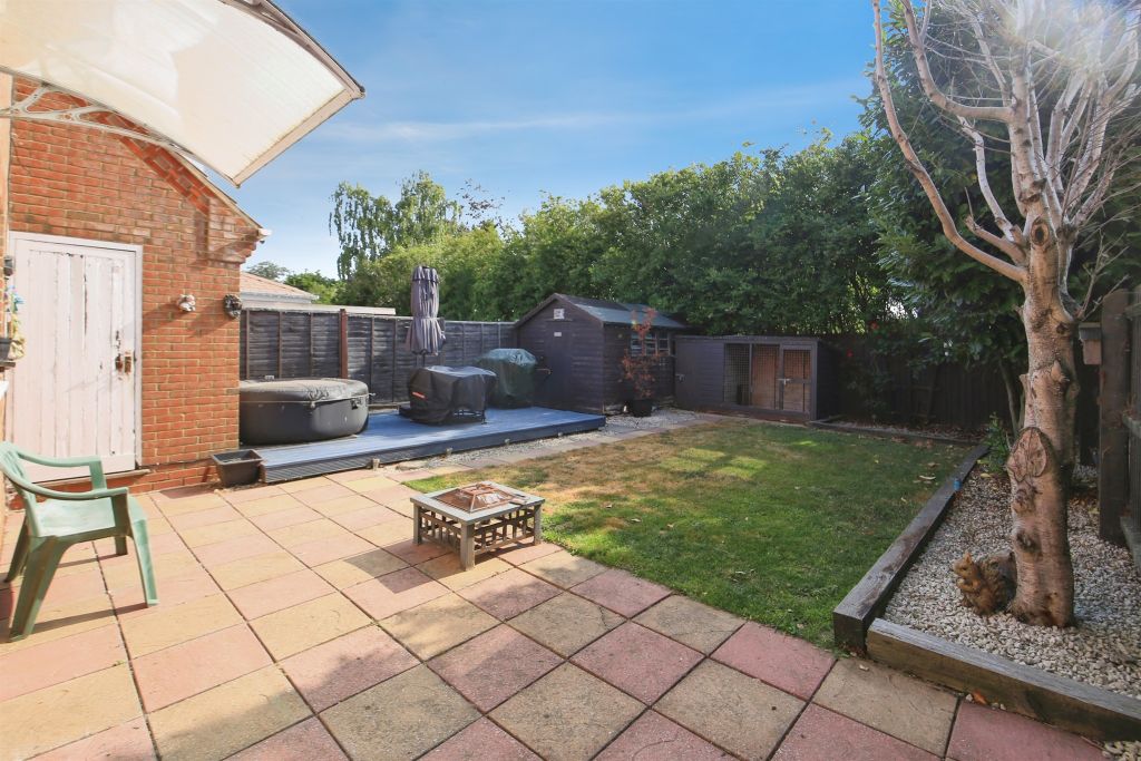Property photo 2 of 11