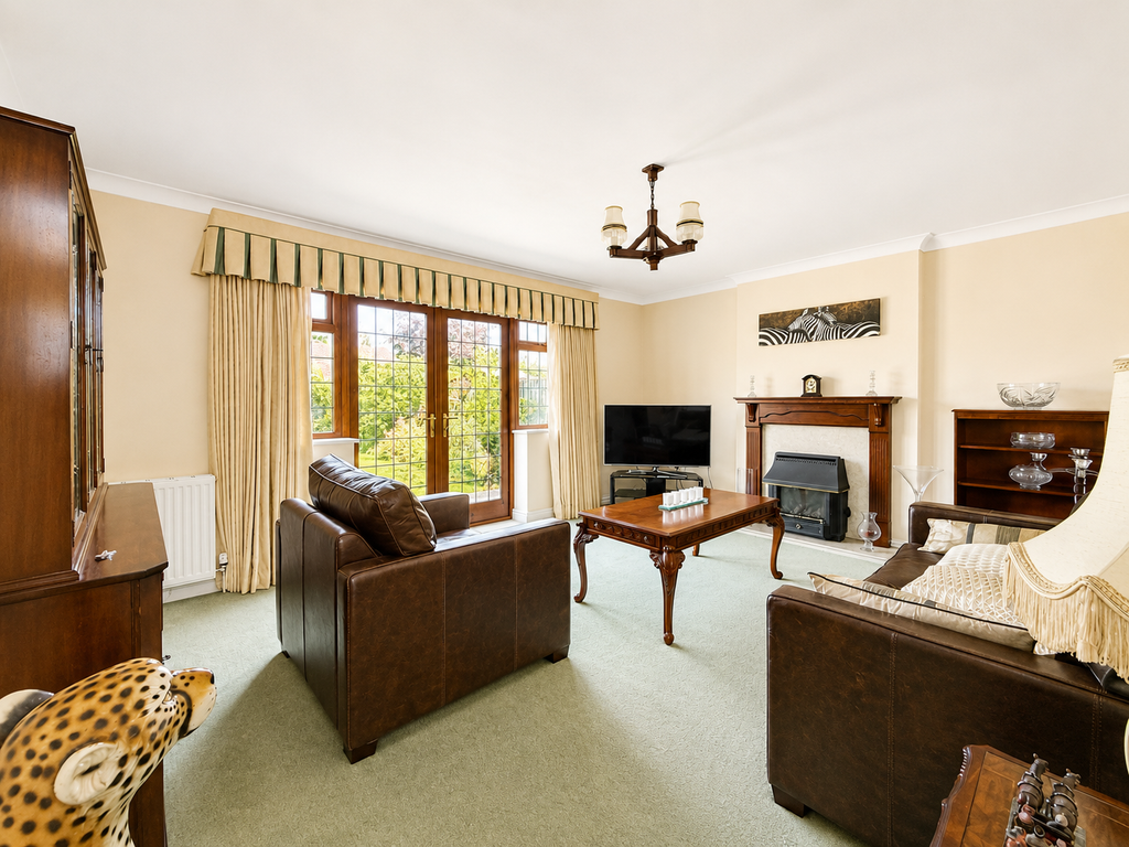 Property photo 2 of 17