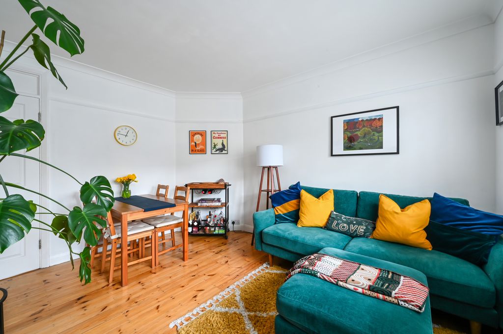 Property photo 2 of 15 Picture No. 04