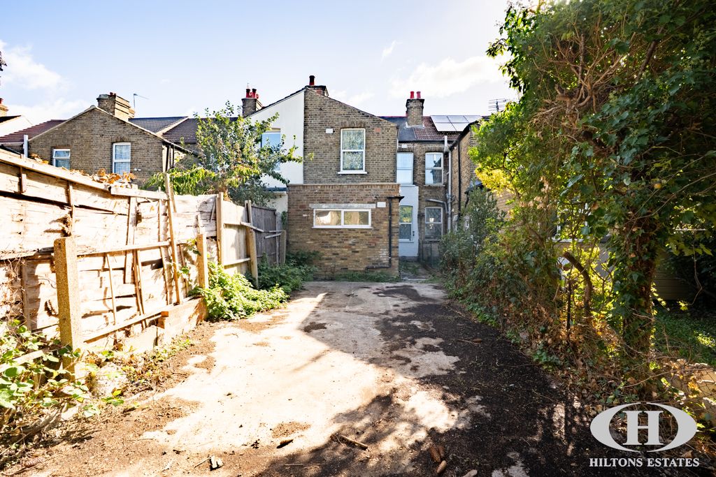 Property photo 2 of 15