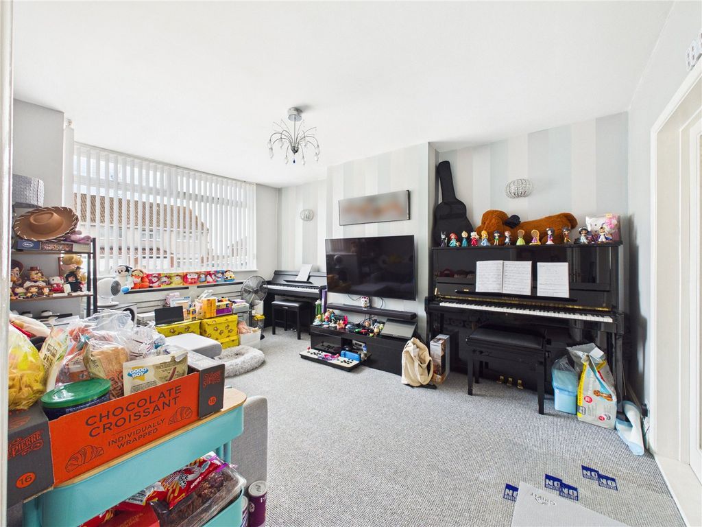 Property photo 2 of 19 Picture No. 01