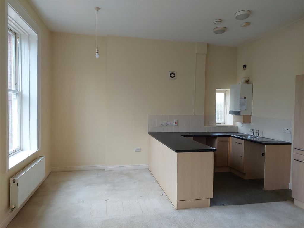 Property photo 2 of 7 Open Plan Lounge-Kitchen.Jpg