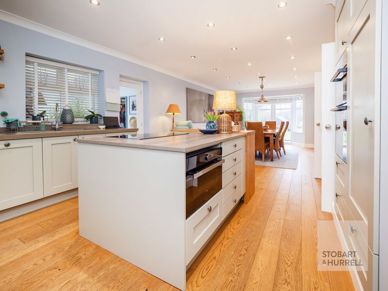 Property photo 3 of 54 Kitchen