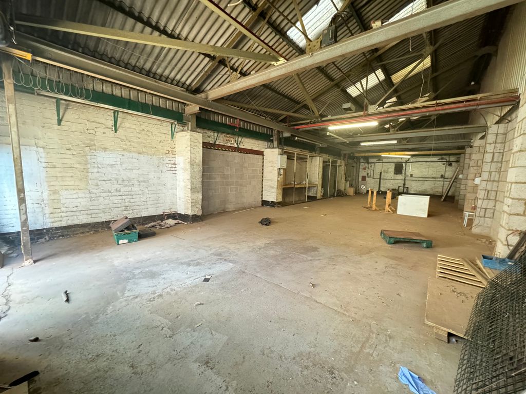 Property photo 2 of 3