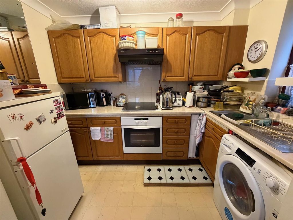 Property photo 2 of 7 4.Jpg