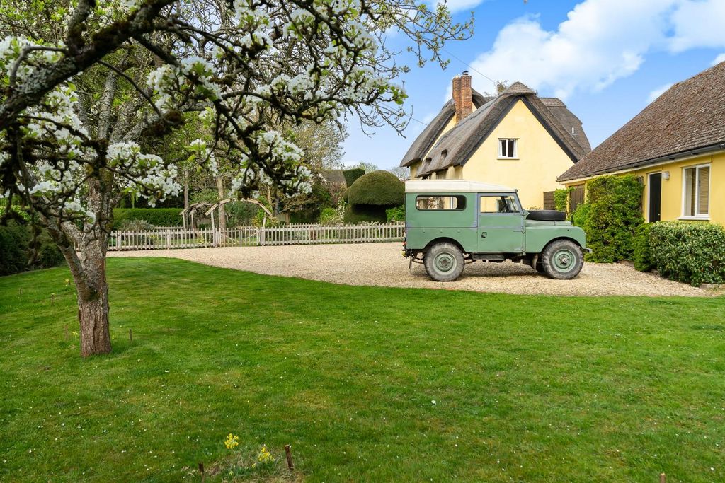 Property photo 2 of 32 Forecourt View ii.Jpg