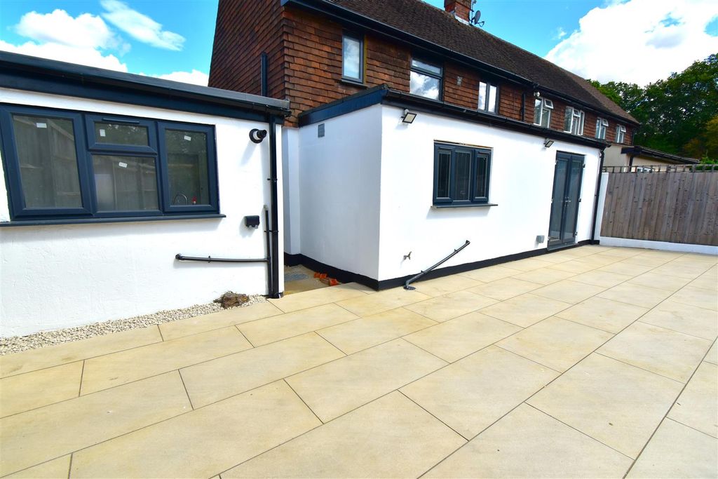 Property photo 3 of 16