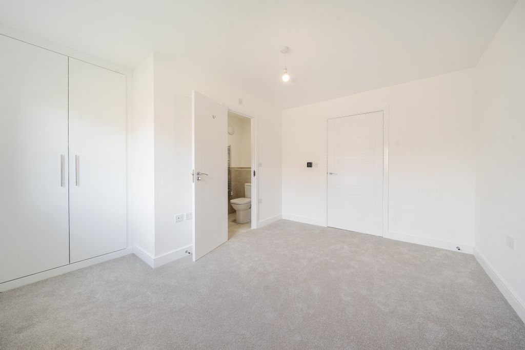 Property photo 1 of 6 Front