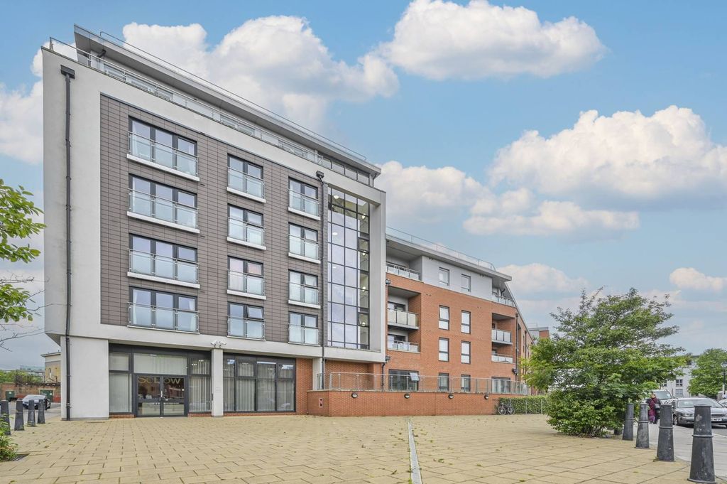 Property photo 2 of 13