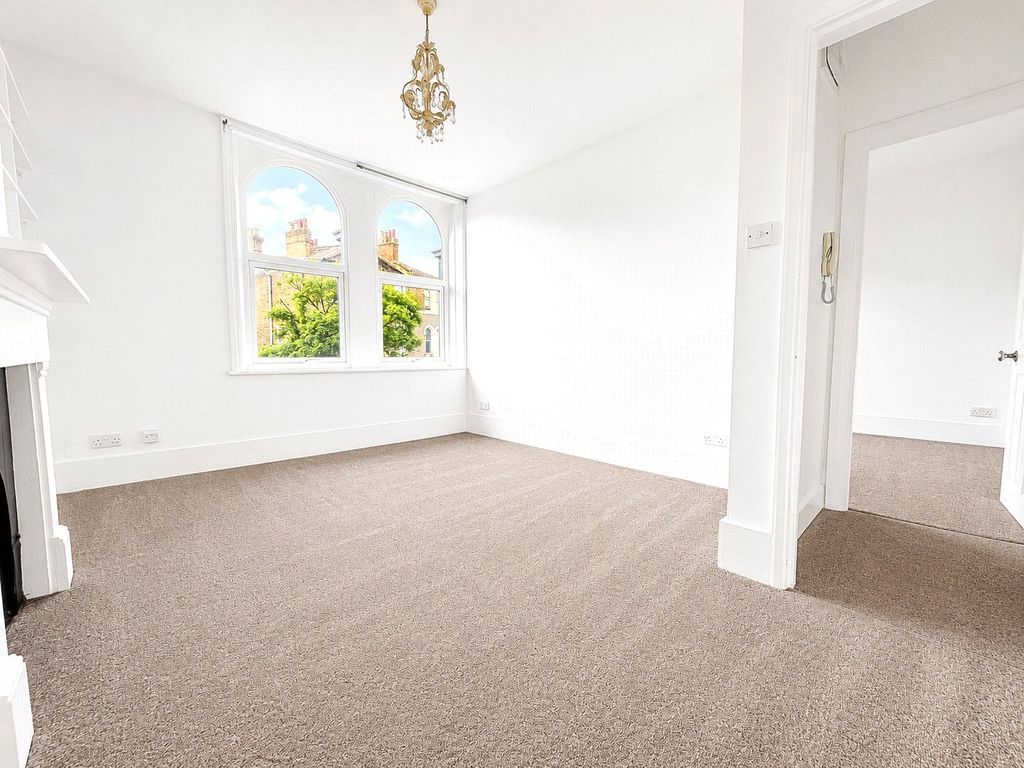 Property photo 1 of 11 Picture No. 01