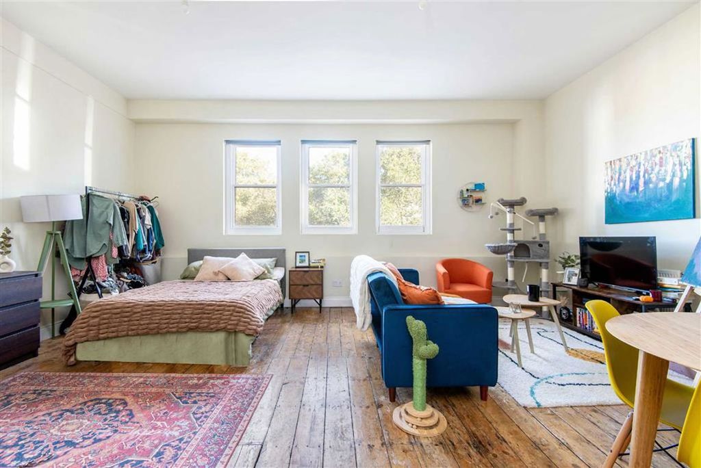 Property photo 3 of 5