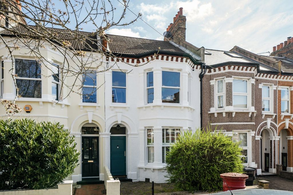 Property photo 2 of 15 Picture No. 11