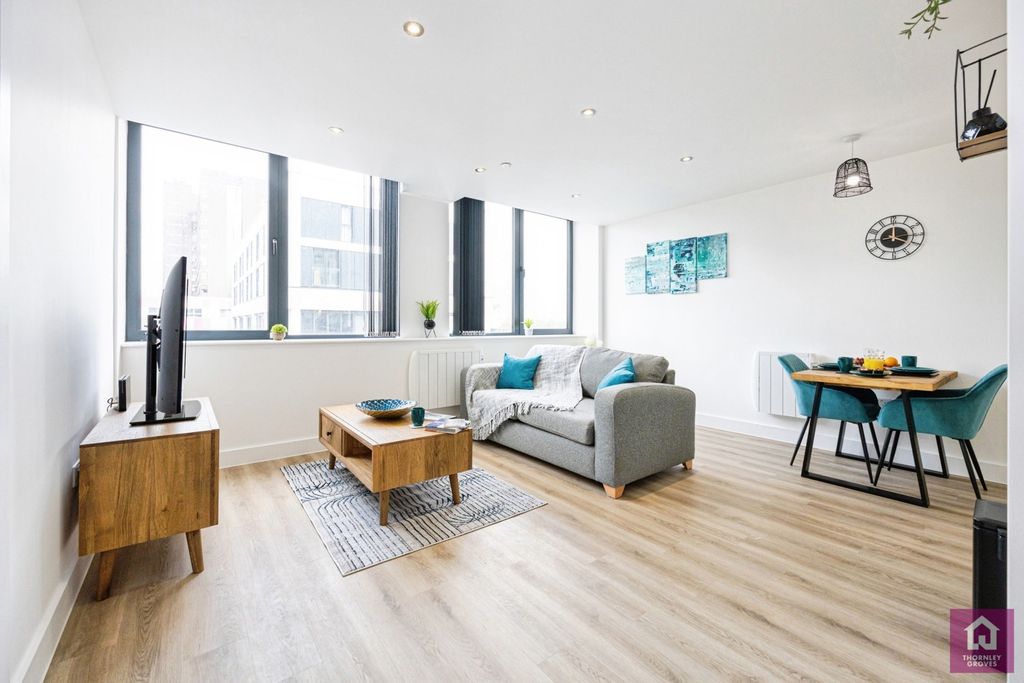 Property photo 2 of 18 Pbox-Img.Jpg