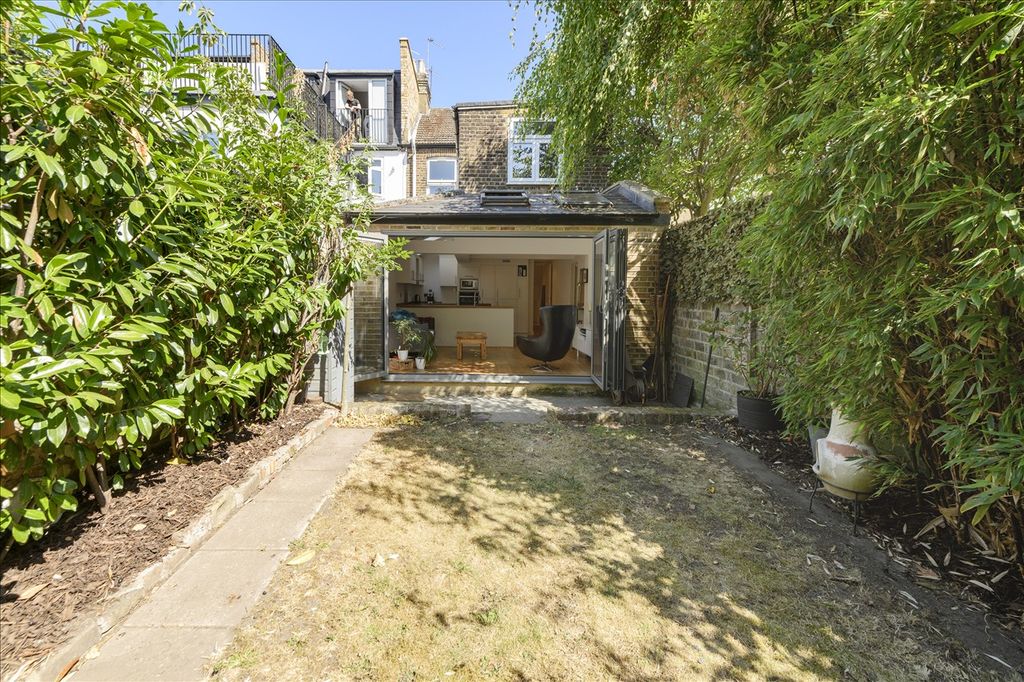 Property photo 2 of 9