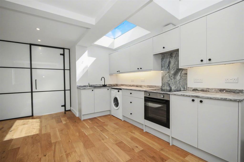 Property photo 3 of 8 Img_8293.Jpg